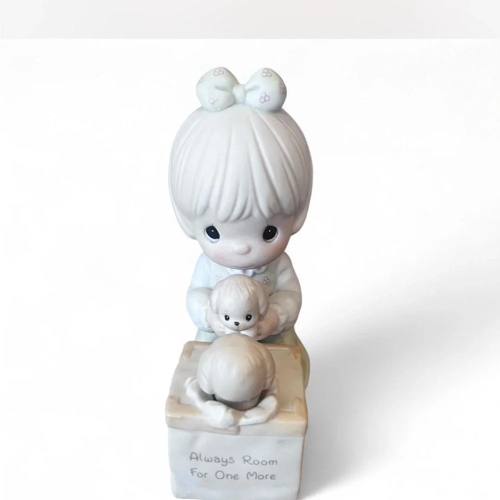Precious Moments Figurine - ‘Always room for one more’